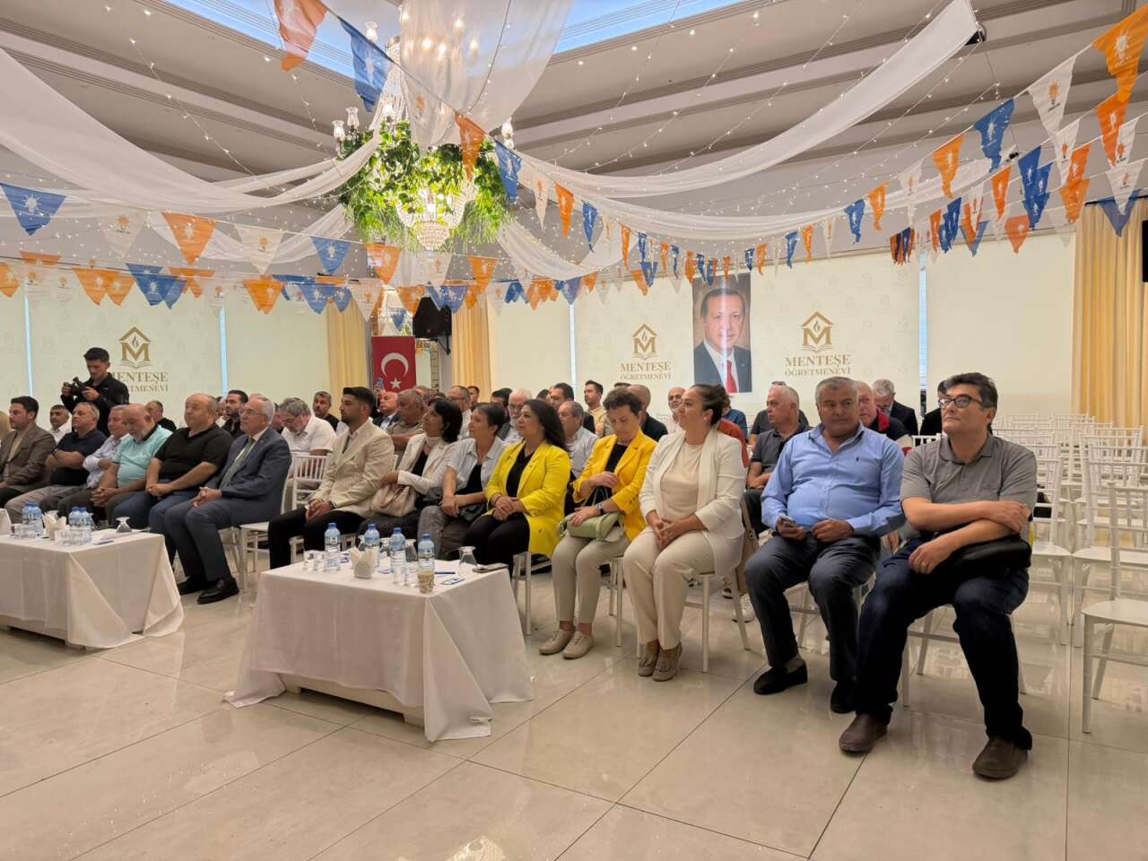 AK Parti Muğla’da Vefa Buluşması: “Geçmişine Sahip Çıkan Teşkilatlar Geleceğe Emin Adımlarla Yürür” 2
